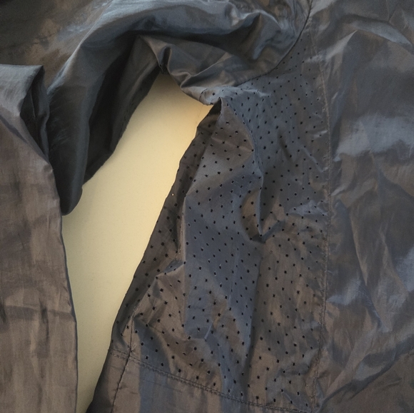 Lightweight Golf Jacket - Picture 4 of 10